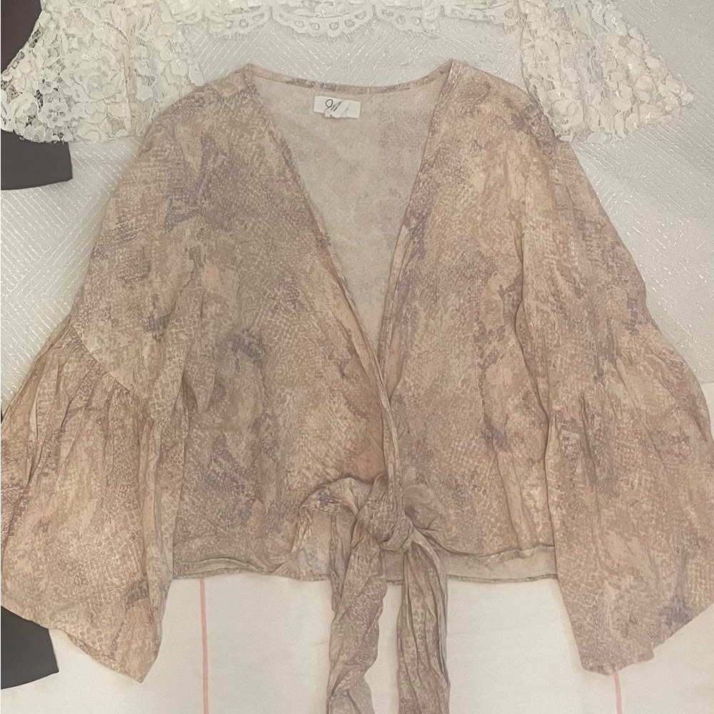 Jessica Simpson Beige Tie-Front Blouse